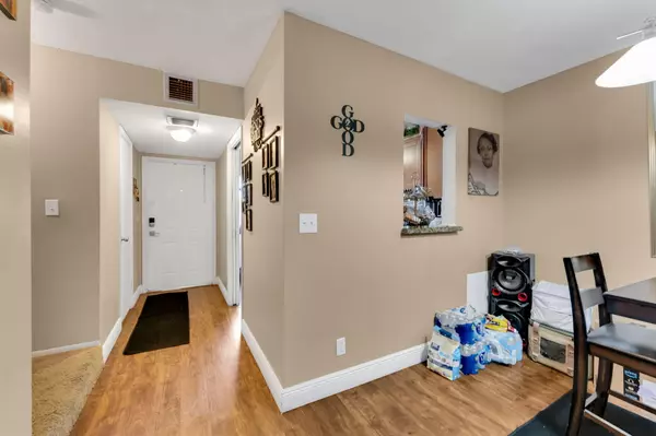 Royal Palm Beach, FL 33411,139 Sparrow DR 2a