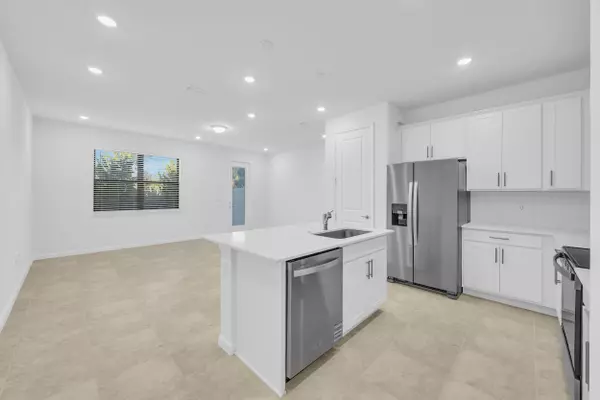 7582 SW Linus Lane, Stuart, FL 34997