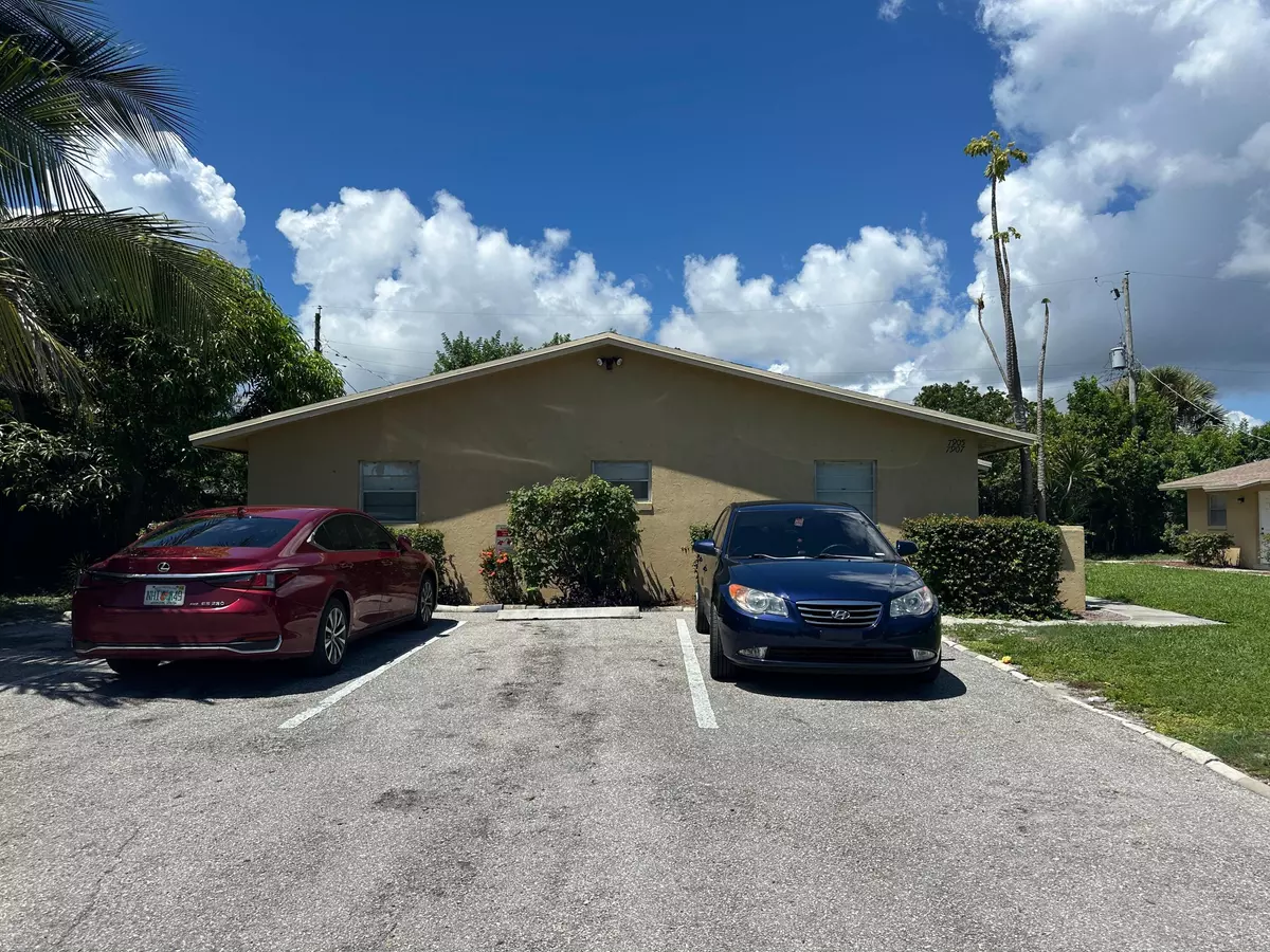 Lake Worth, FL 33462,7905 Loomis ST 7905-7907