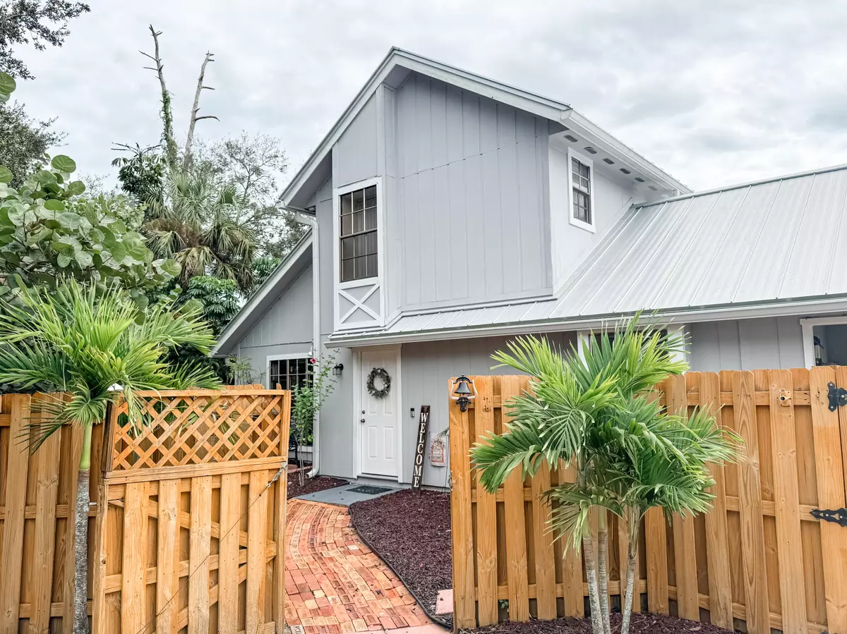 Vero Beach, FL 32962,1585 SW 17th LN