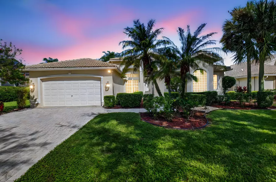7233 Francisco Bend DR, Delray Beach, FL 33446