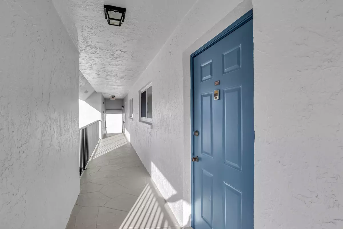 Delray Beach, FL 33445,2845 SW 22nd AVE 2070