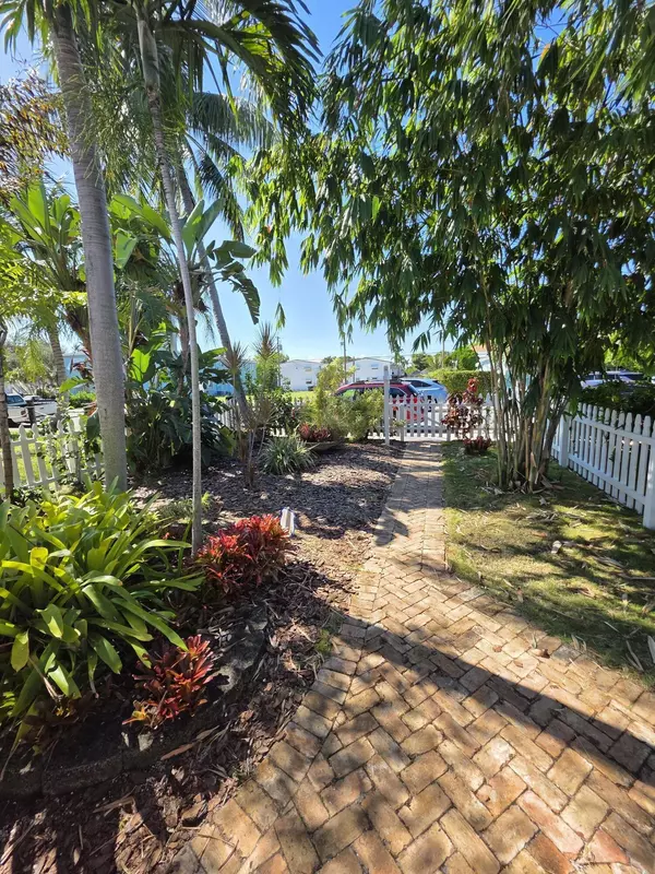 Lake Worth Beach, FL 33460,312 N L ST