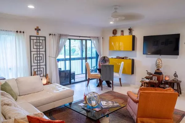 Wellington, FL 33414,13334 Polo Club Road RD 324-325