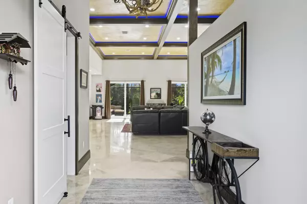 West Palm Beach, FL 33411,8350 Whispering Oak WAY