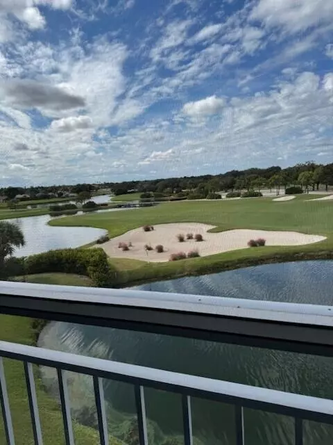 West Palm Beach, FL 33409,2421 Village BLVD 404