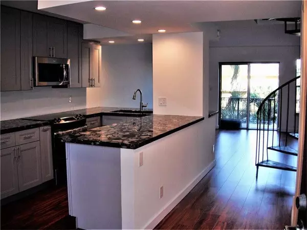 Fort Lauderdale, FL 33311,640 Tennis Club DR 306