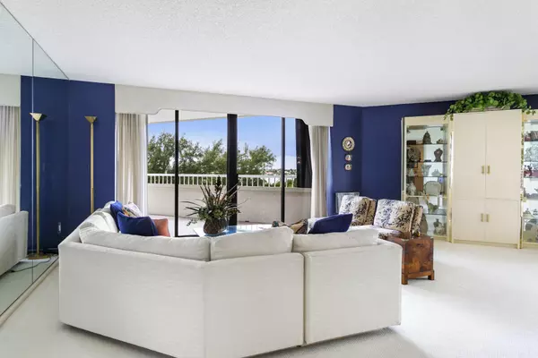 Singer Island, FL 33404,5070 N Ocean DR 2c