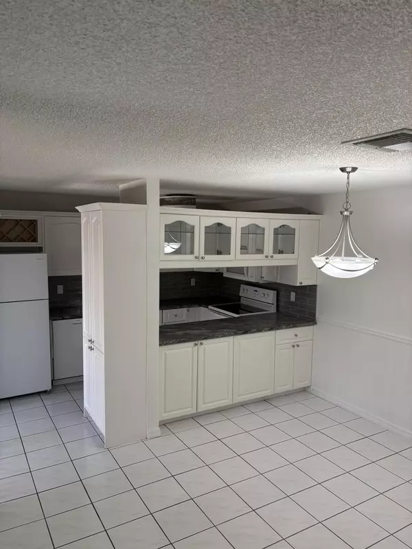 Port Saint Lucie, FL 34952,203 SE Camelot Gardens BLVD C