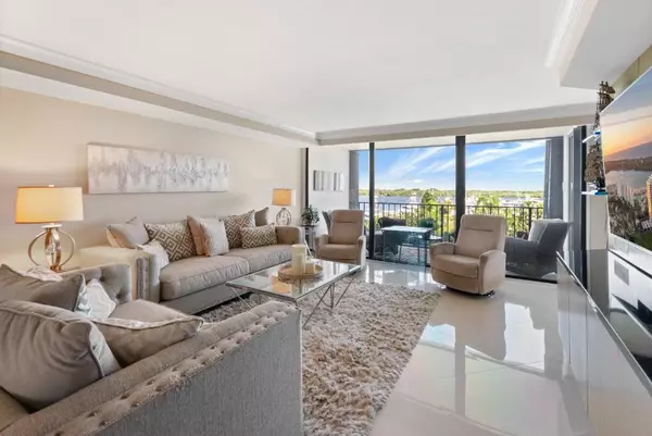 North Palm Beach, FL 33408,122 Lakeshore DR 533