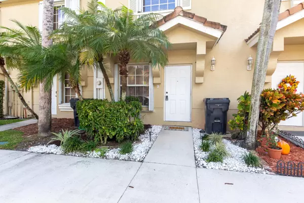 Lake Worth, FL 33467,6916 Crooked Fence DR