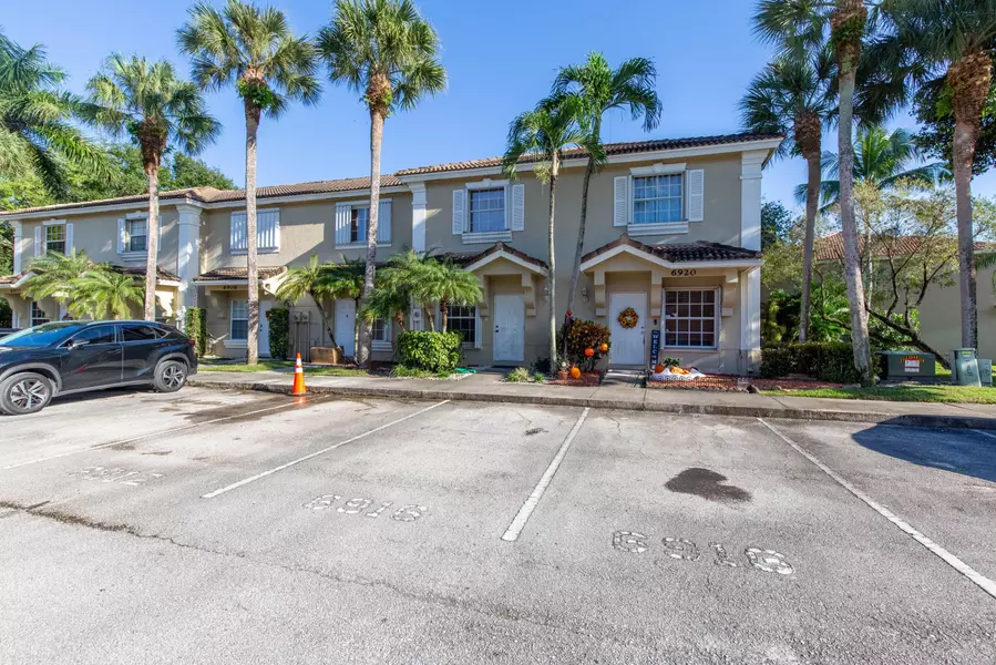 6916 Crooked Fence DR, Lake Worth, FL 33467