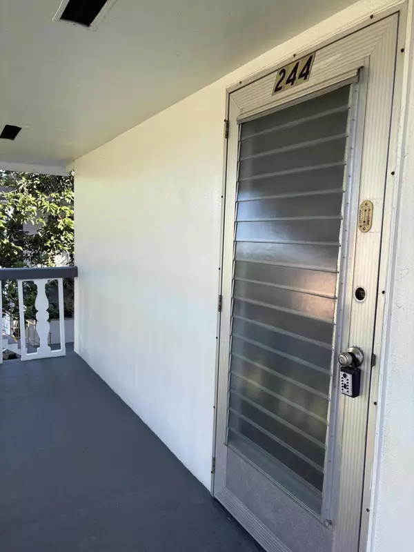 West Palm Beach, FL 33417,244 Sheffield J