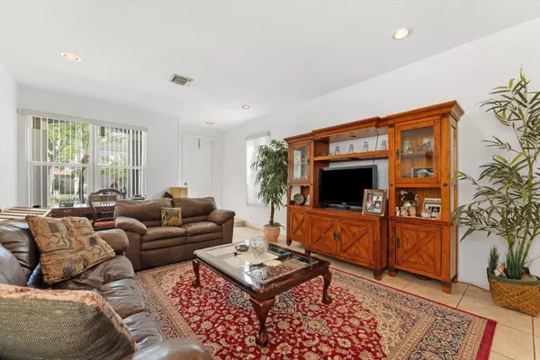 Lake Worth, FL 33463,5049 Sancerre CIR