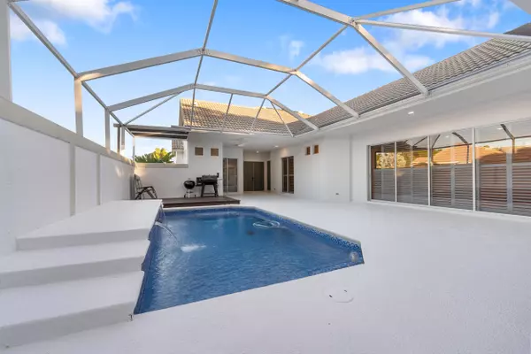 Port Saint Lucie, FL 34986,700 SW Great Exuma CV