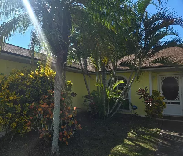 Vero Beach, FL 32962,1835 SW 18th AVE