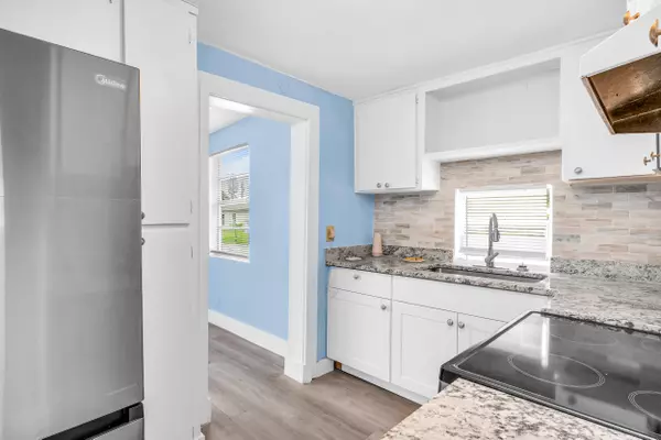 Riviera Beach, FL 33404,1497 Silver Beach RD