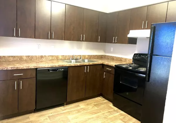 Deerfield Beach, FL 33441,927 Siesta Key BLVD