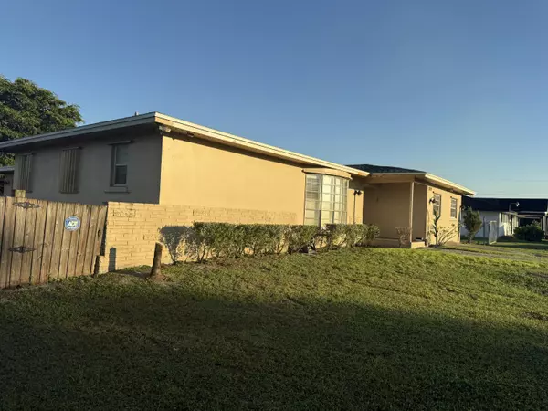Belle Glade, FL 33430,1009 NE 18th ST