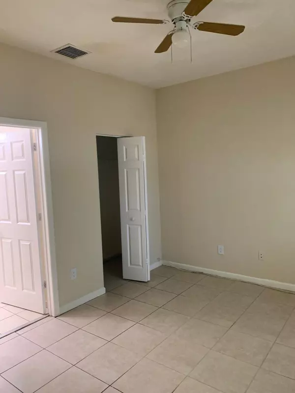 Riviera Beach, FL 33404,1966 Freeport LN 1966