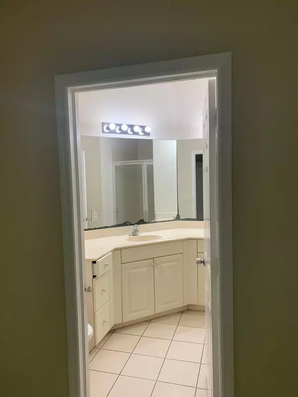 Riviera Beach, FL 33404,1966 Freeport LN 1966