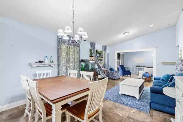 Boca Raton, FL 33496,8149 Windgate DR