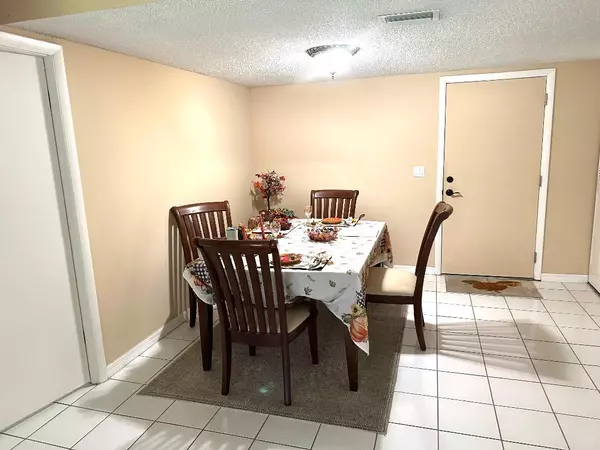 West Palm Beach, FL 33411,215 Lake Carol DR