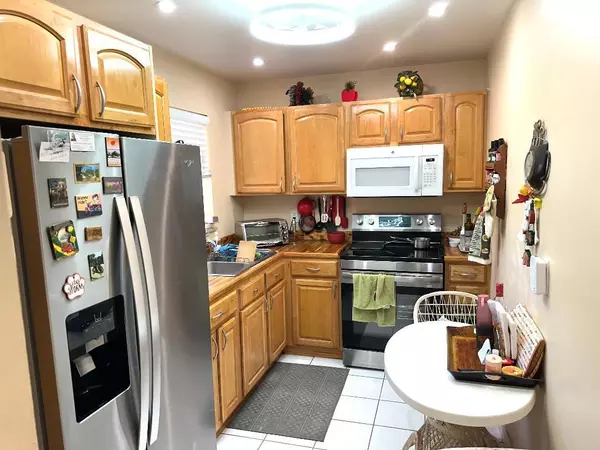 West Palm Beach, FL 33411,215 Lake Carol DR