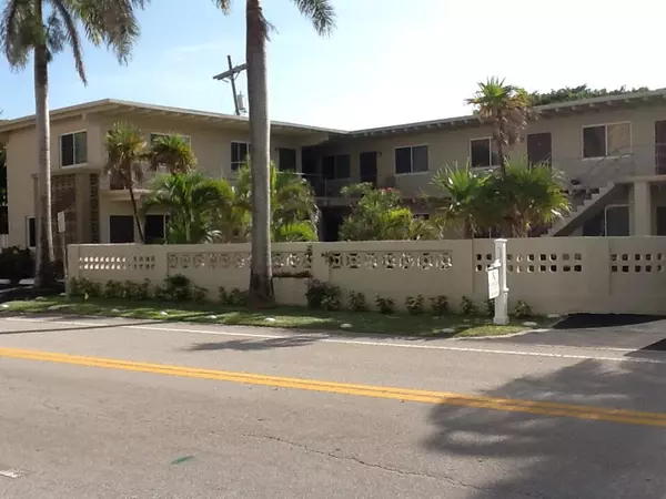 100 Cascade LN 4, Palm Beach Shores, FL 33404