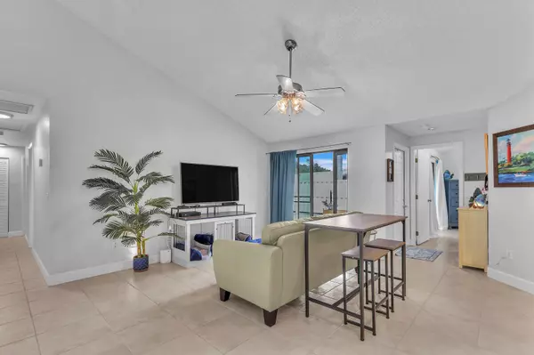 Palm Beach Gardens, FL 33418,5918 Golden Eagle CIR