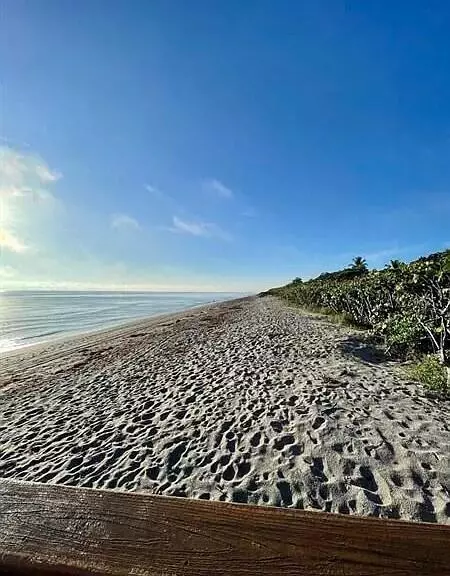 Jupiter, FL 33477,1801 S Us Hwy 1 20d