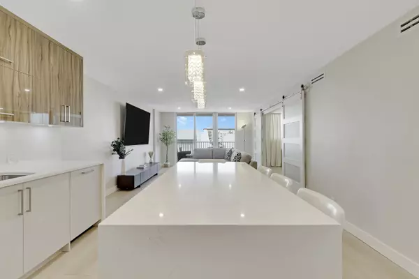 South Palm Beach, FL 33480,3540 S Ocean BLVD 715