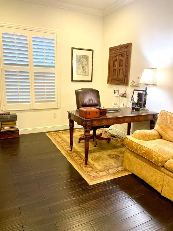 West Palm Beach, FL 33405,3604 South Dixie Highway 220