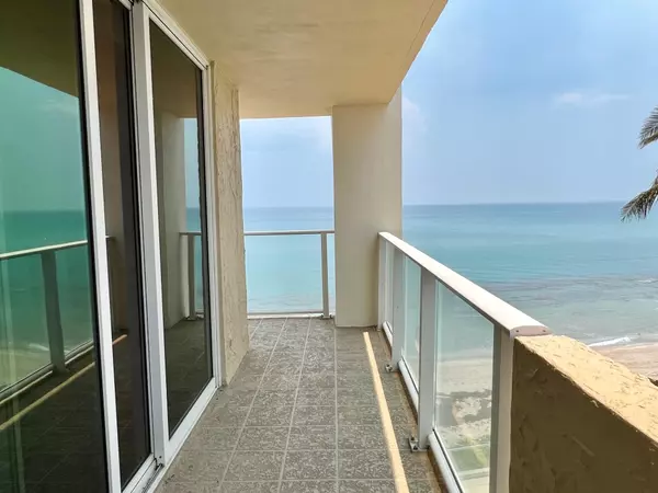 Singer Island, FL 33404,5440 N Ocean DR 407