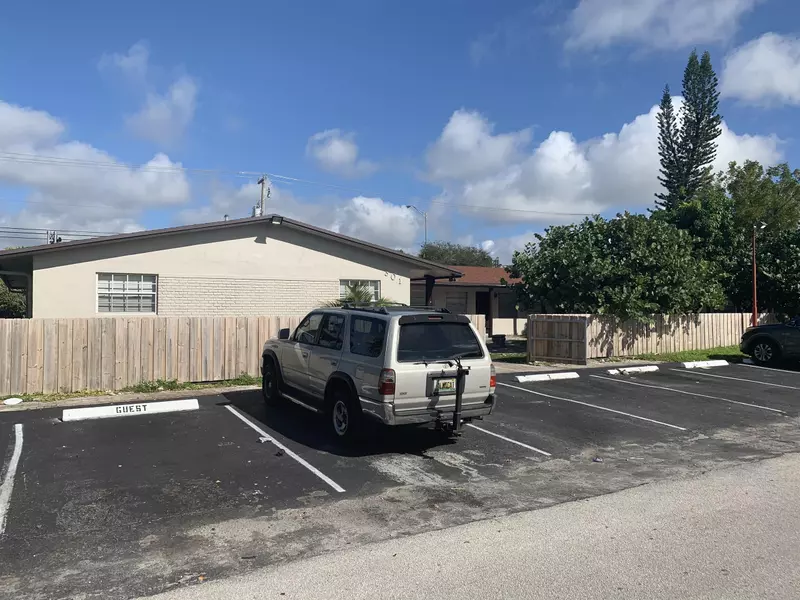 301 NW 35th CT 1, Pompano Beach, FL 33064