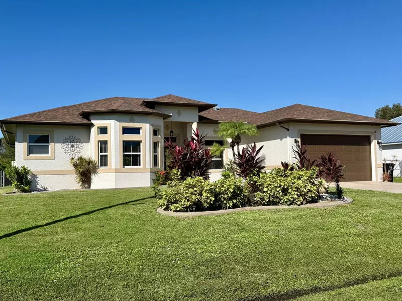 3022 SE Wake RD, Port Saint Lucie, FL 34984