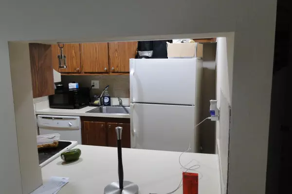 West Palm Beach, FL 33401,1900 N Congress AVE 206