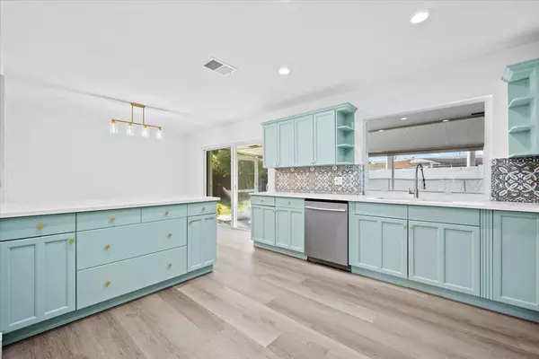 Delray Beach, FL 33444,514 Jaeger DR