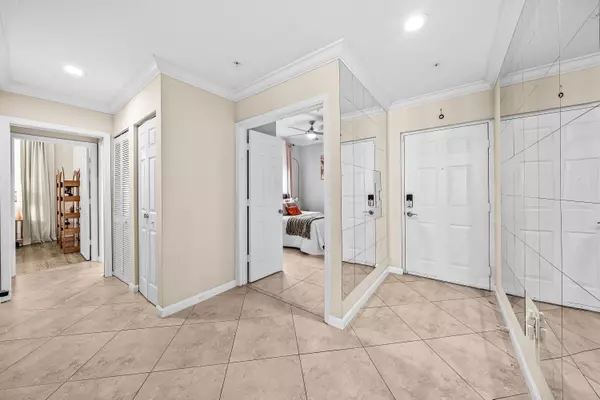 Wellington, FL 33414,11720 Saint Andrews PL 308