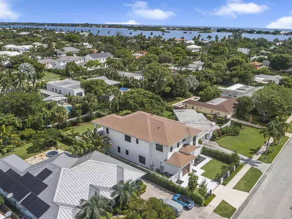 West Palm Beach, FL 33405,245 Alhambra PL