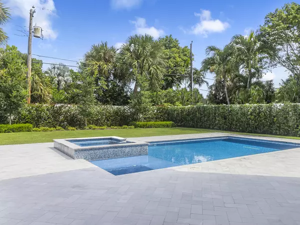 West Palm Beach, FL 33405,245 Alhambra PL