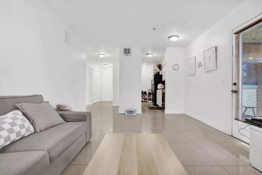 2311 N Congress AVE 11, Boynton Beach, FL 33426