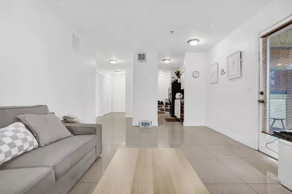 2311 N Congress AVE 11, Boynton Beach, FL 33426