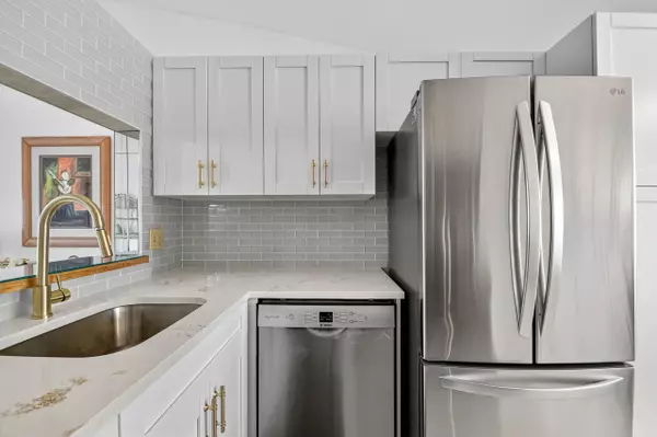 Lake Worth, FL 33463,7578 Tahiti LN 202