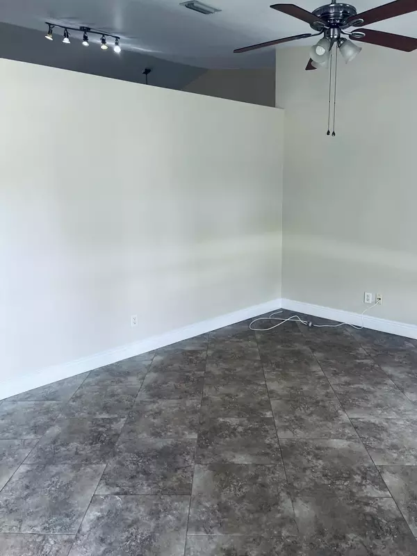 Port Saint Lucie, FL 34983,1836 SE Fallon DR