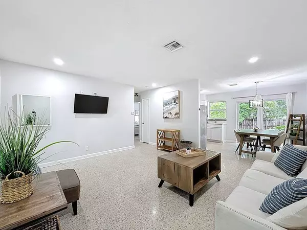 Pompano Beach, FL 33062,2840 NE 16 CT