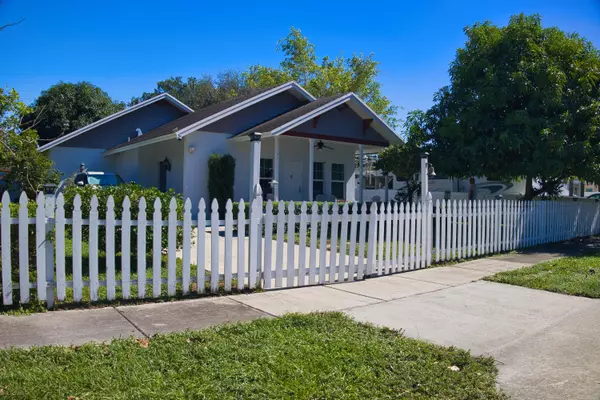 2308 Fairway DR, West Palm Beach, FL 33409