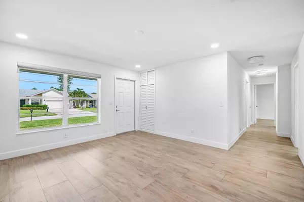 Delray Beach, FL 33444,530 Heron DR