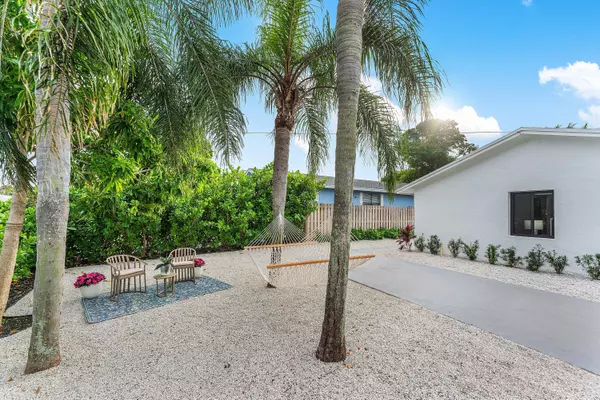 Delray Beach, FL 33483,608 SE 2nd AVE