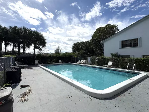 Deerfield Beach, FL 33064,1400 NW 45th ST B7